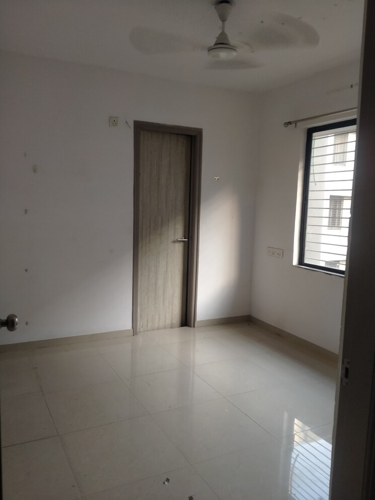 Room, althan 3 Bedroom 1650 Sq.Ft. Apartment In Althan Surat 8790986