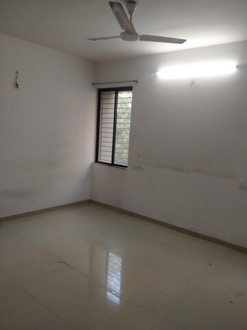 Room in 3 BHK Apartment at Althan – for Rent