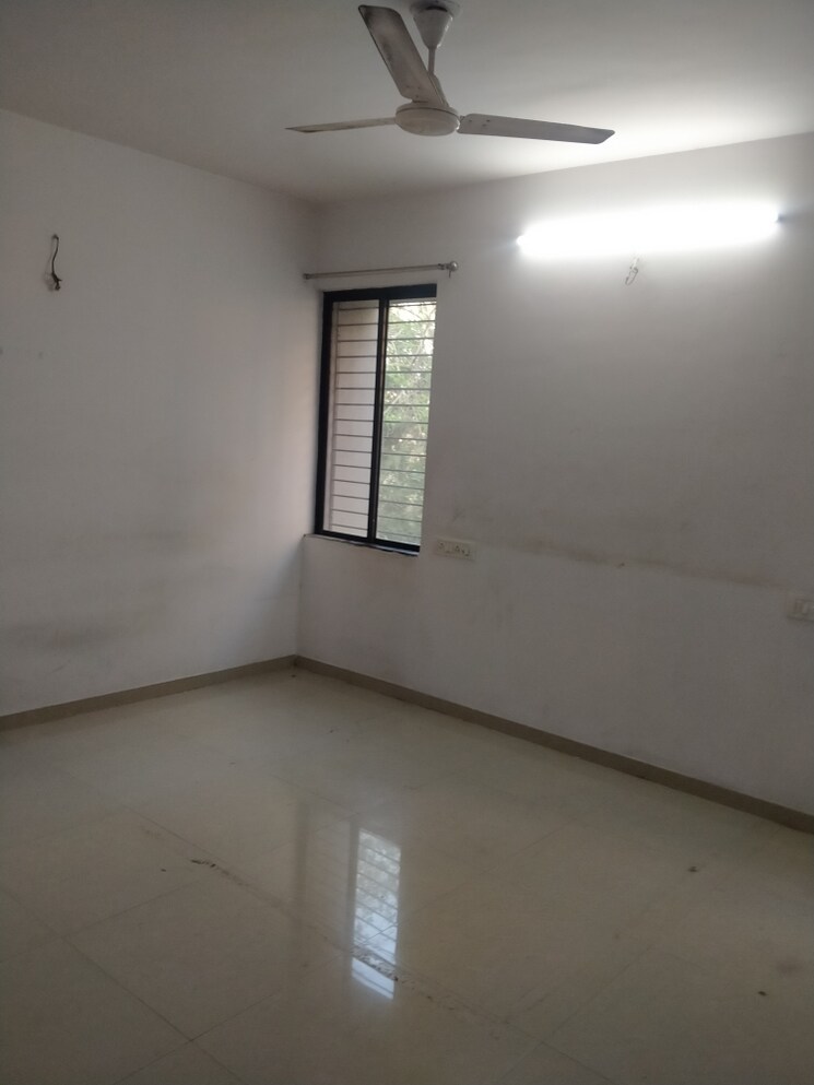 Room, althan 3 Bedroom 1650 Sq.Ft. Apartment In Althan Surat 8790986
