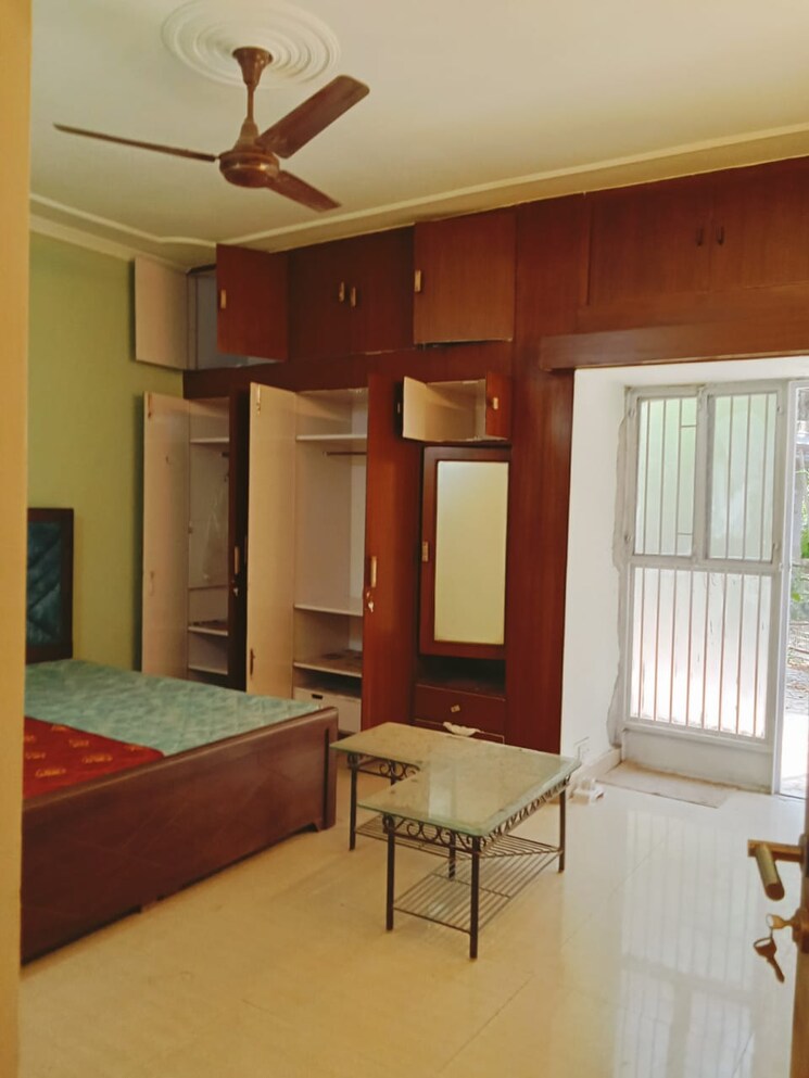 Bedroom, vasant kunj 3 Bedroom 1500 Sq.Ft. Apartment In Vasant Kunj Delhi 8791017