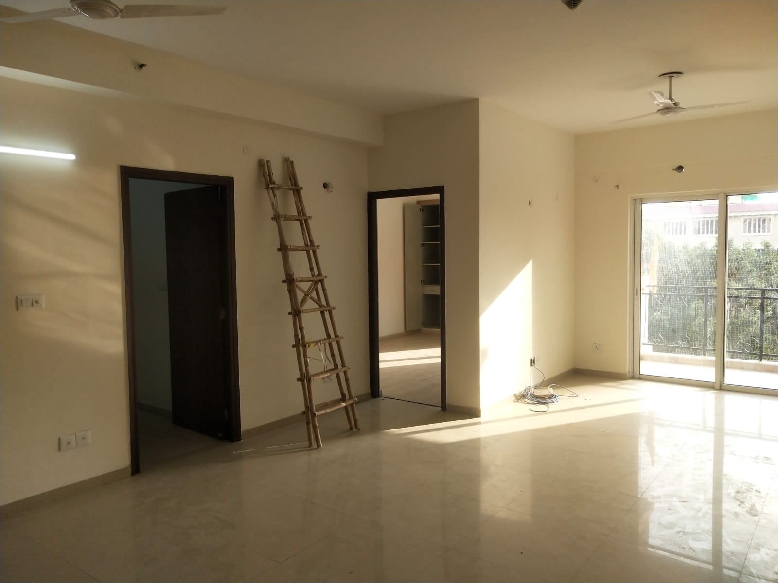 3 BHK Apartment For Rent in Dlf Capital Greens Moti N