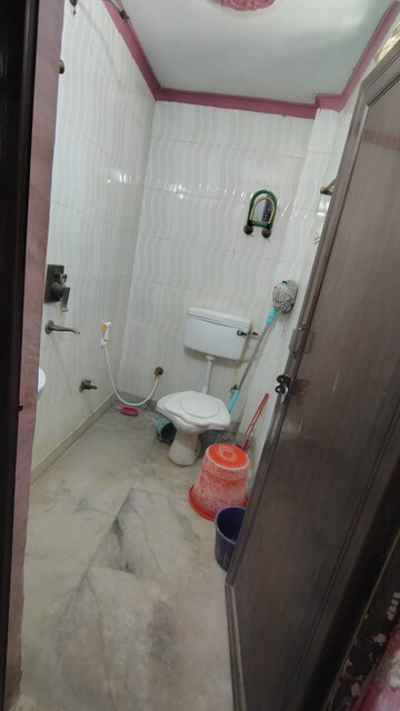 Bathroom in 1 BHK Builder Floor at Dwarka Mor – for Rent