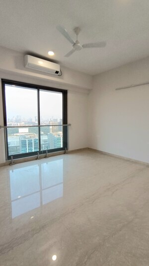 Room in 4 BHK Apartment at Adani Ten BKC, Bandra East – for Sale
