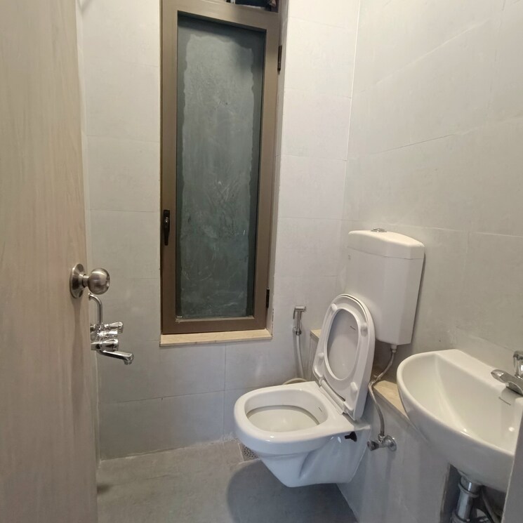 Bathroom, adani-ten-bkc 4 Bedroom 2114 Sq.Ft. Apartment In Bandra East Mumbai 8791037