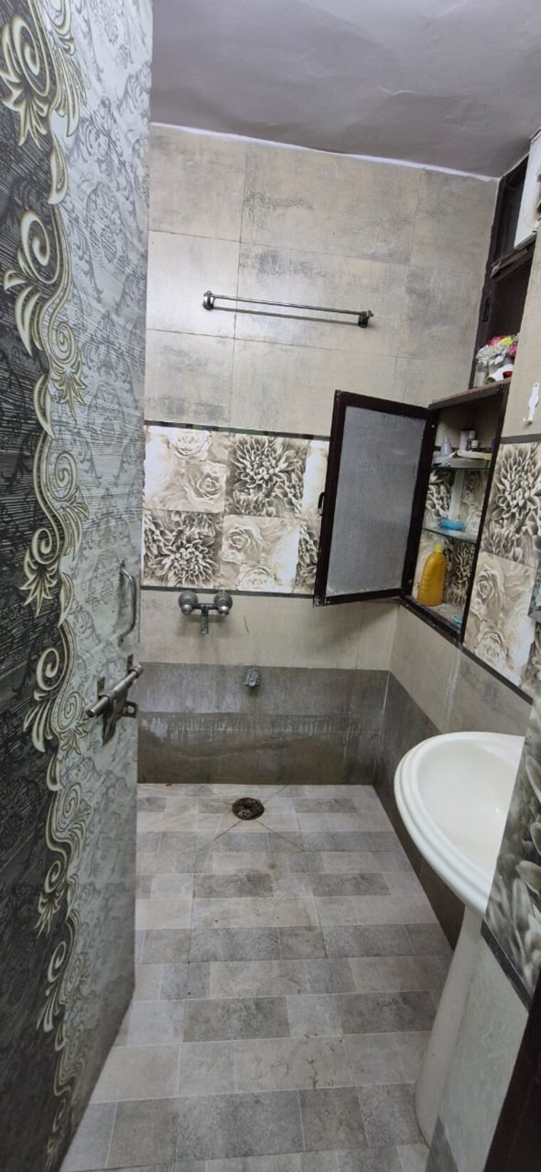 Bathroom, vikas puri 2 Bedroom 800 Sq.Ft. Builder Floor In Vikas Puri Delhi 8791038