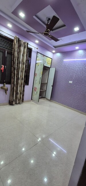 Room in 2 BHK Builder Floor at Vikas Puri – for Sale