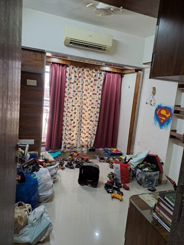 2 BHK Apartment For Rent in Swapna Kiran CHS, Malad East