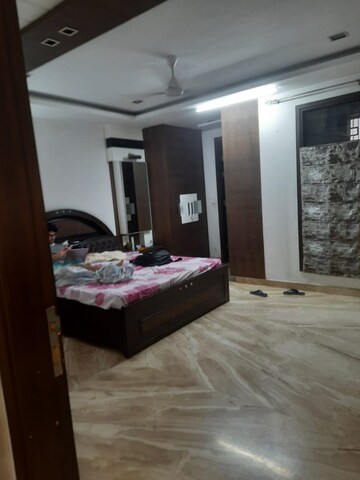 Bedroom in 3 BHK Builder Floor at Vikas Puri – for Rent