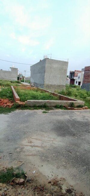  Plot – Garden View at Irish Platinum, Sector 10 Greater Noida - for Sale