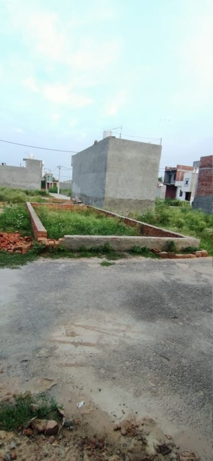 Garden, irish-platinum  90 Sq.Yd. Plot In Sector 10 Greater Noida Greater Noida 8791075