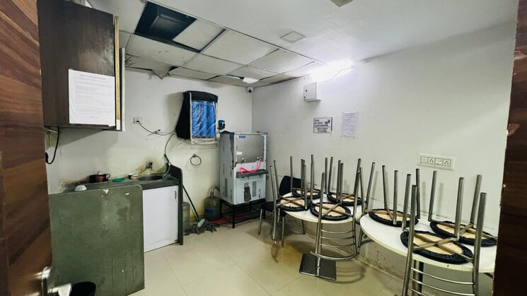 Team Area, venus-atlantis Commercial Office Space 2399 Sq.Ft. In Prahlad Nagar Ahmedabad 8791076