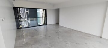 Room in 3 BHK Apartment at Raheja Park West, Santacruz West – for Rent