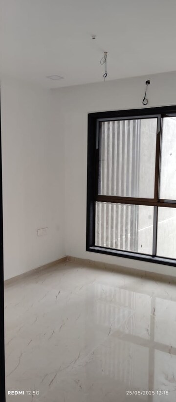 Room in 2 BHK Apartment at Neminath Nemi Bhavan, Goregaon West – for Rent