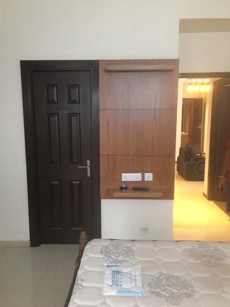 Room, dasnac-the-jewel 3 Bedroom 1900 Sq.Ft. Apartment In Sector 75 Noida 8791108