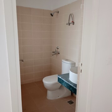 Bathroom in 3.5 BHK Builder Floor at BPTP Park 81, Sector 81 – for Sale