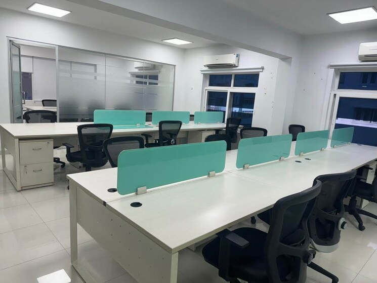 Team Area, scheme 140 Commercial Office Space 2350 Sq.Ft. In Scheme 140 Indore 8790942