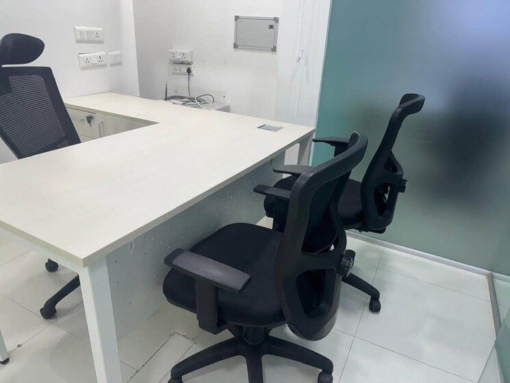 Team Area, scheme 140 Commercial Office Space 2350 Sq.Ft. In Scheme 140 Indore 8790942