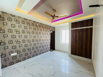 Bedroom in 4 BHK Apartment at Mansarovar Extension – for Rent