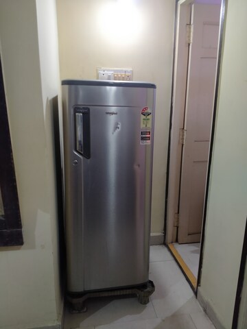 Furnished Amenities in 2 BHK Apartment at Nanpura – for Rent