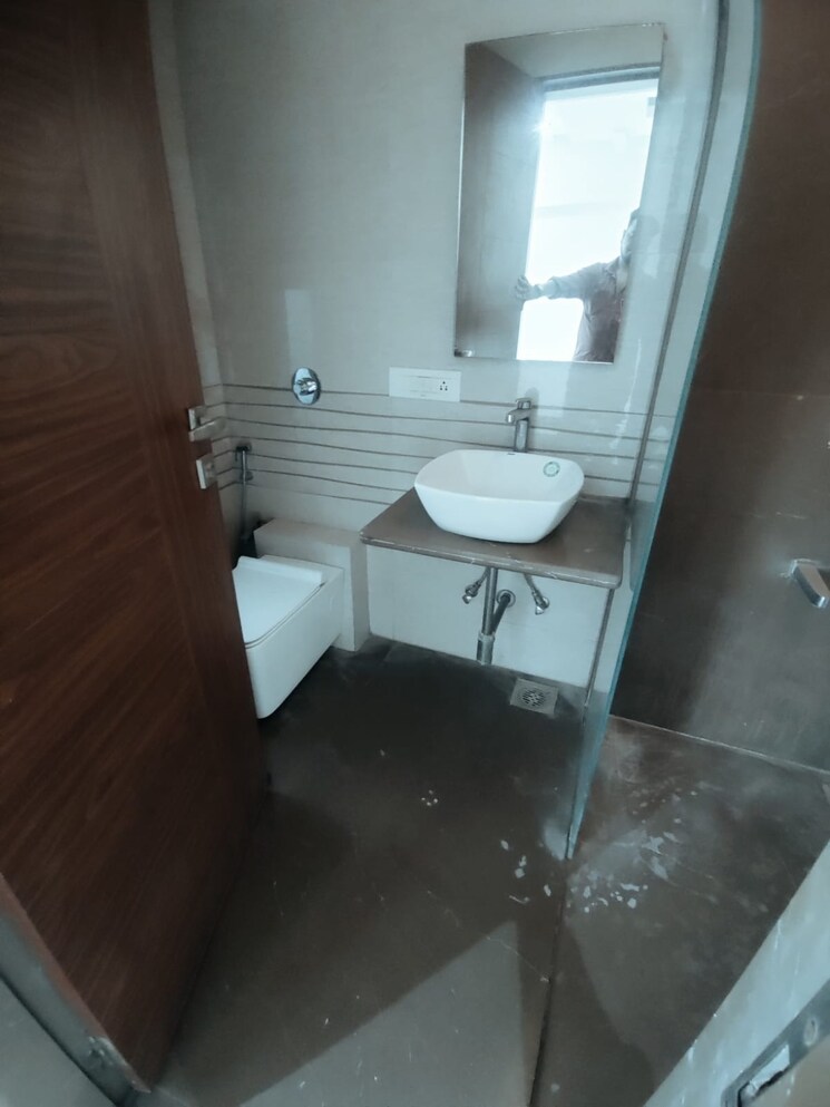 Bathroom, blue-bird-mansion 3 Bedroom 1400 Sq.Ft. Apartment In Khar West Mumbai 8791138