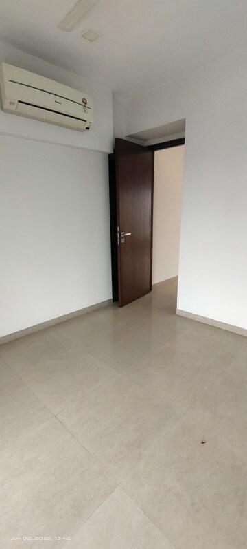 Room in 3 BHK Apartment at S Raheja Hari Bhavan, Khar West – for Sale