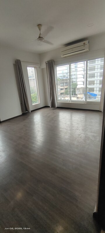 Room in 3 BHK Apartment at S Raheja Hari Bhavan, Khar West – for Sale