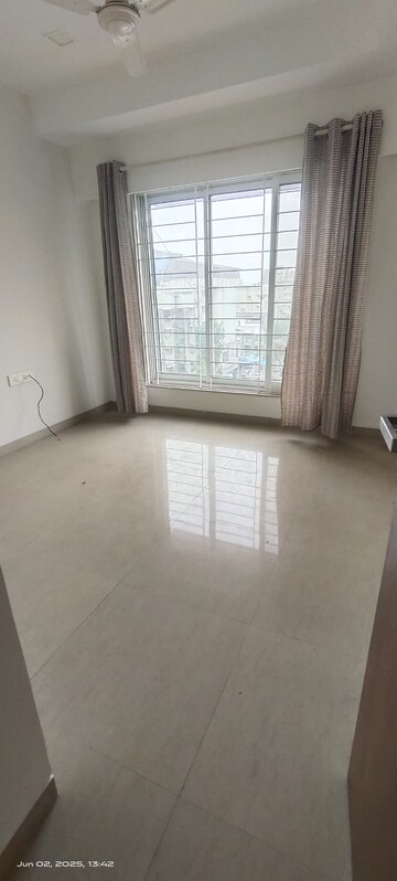 Room in 3 BHK Apartment at S Raheja Hari Bhavan, Khar West – for Sale