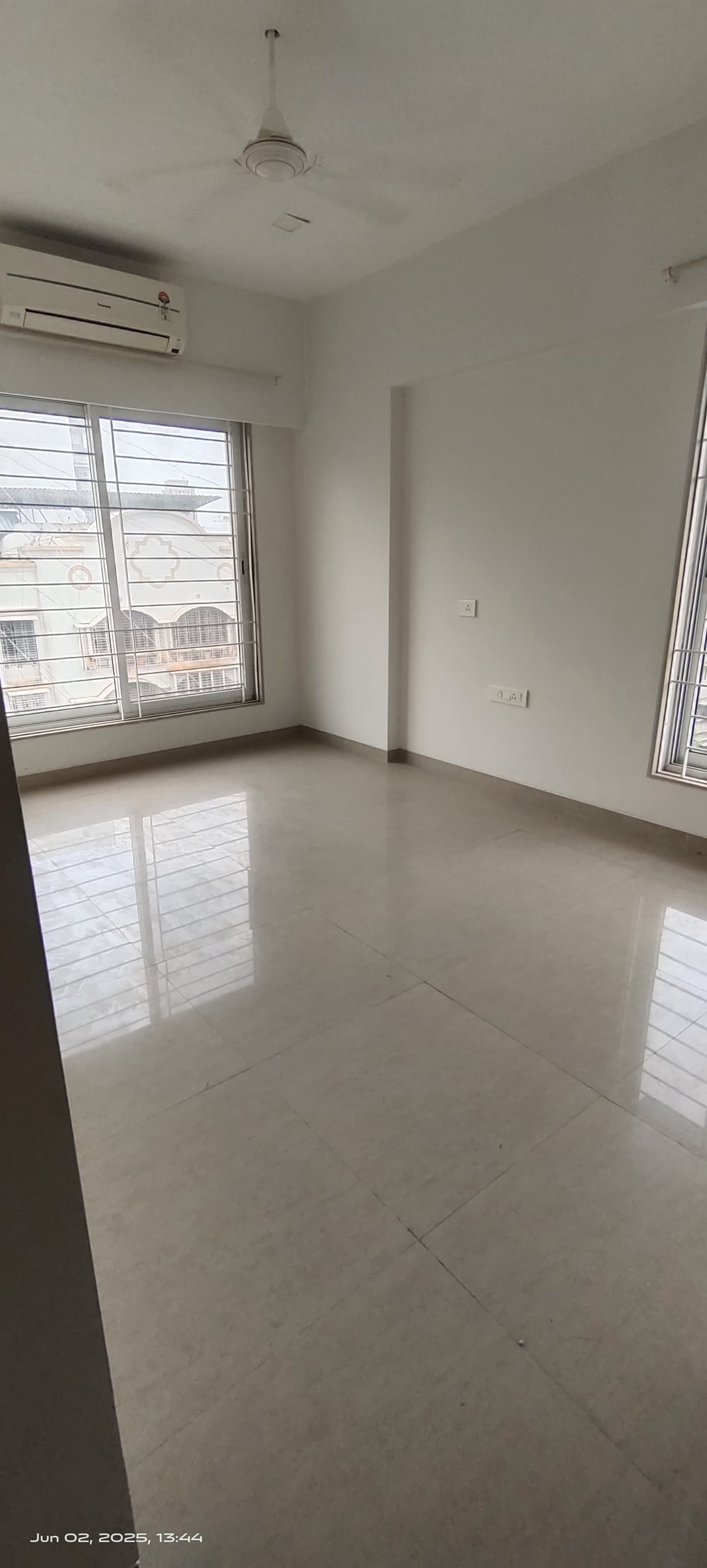 3 BHK 850 Sq.Ft. Apartment in S Raheja Hari Bhavan