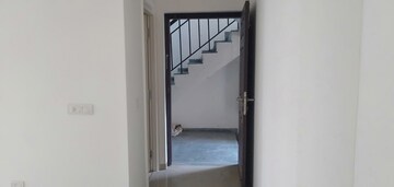 Room in 4 BHK Builder Floor at Emaar MGF Emerald Hills, Sector 65 – for Rent