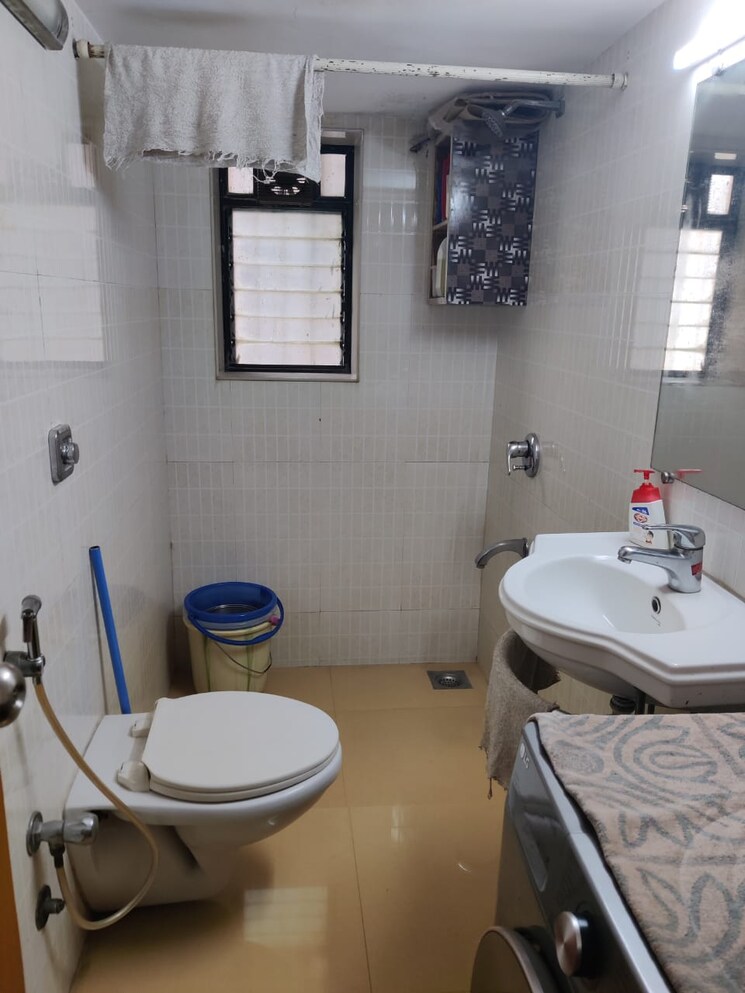 Bathroom, bandra west 2 Bedroom 1300 Sq.Ft. Apartment In Bandra West Mumbai 8791193