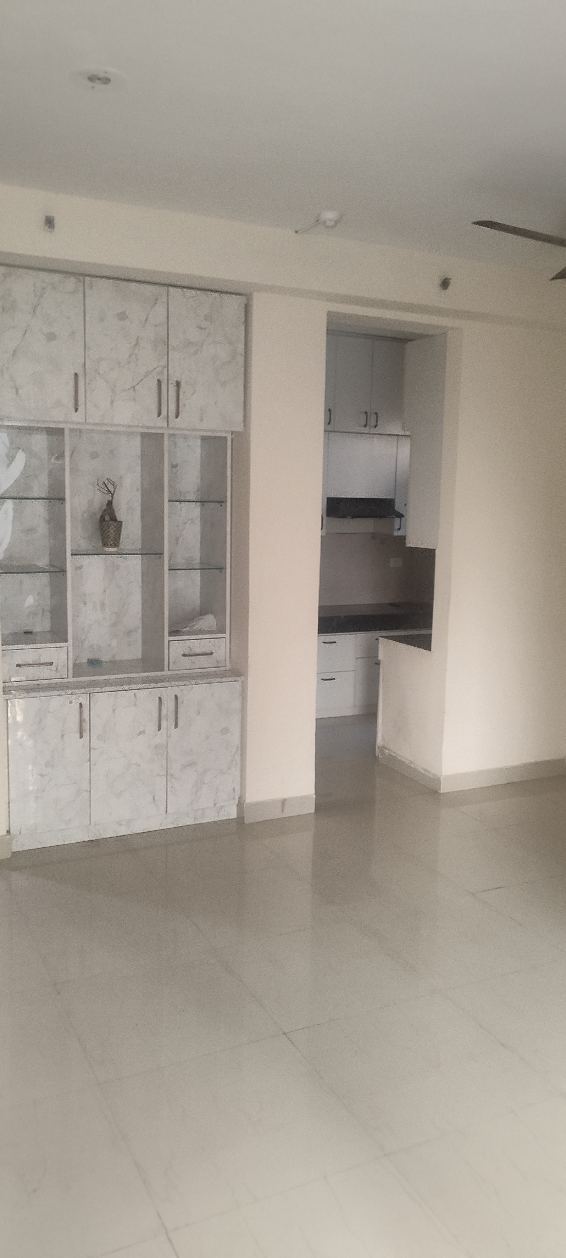 2 BHK Apartment For Rent in Sikka Karnam Greens