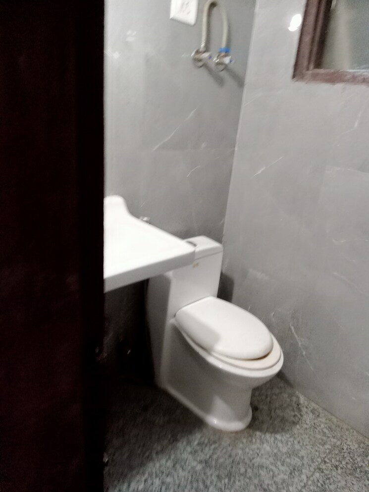 Bathroom, saket 2 Bedroom 850 Sq.Ft. Builder Floor In Saket Delhi 8791216