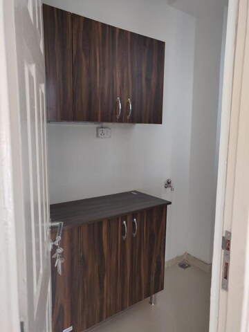 Furnished Amenities in 4 BHK Builder Floor at Emaar MGF Emerald Hills, Sector 65 – for Sale