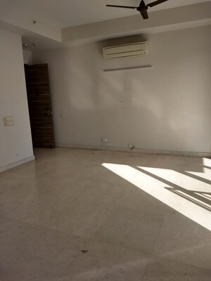 Room in 4 BHK Builder Floor at Emaar MGF Emerald Hills, Sector 65 – for Sale