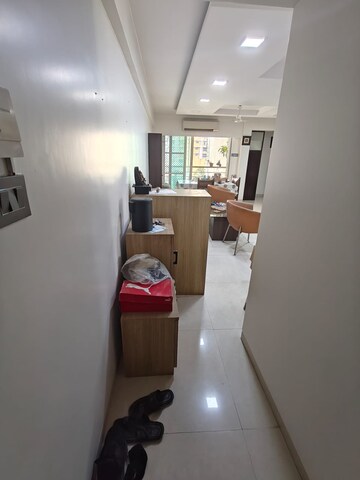 Furnished Amenities in 3 BHK Apartment at Kamala Khandelwal Apartments, Khar West – for Rent