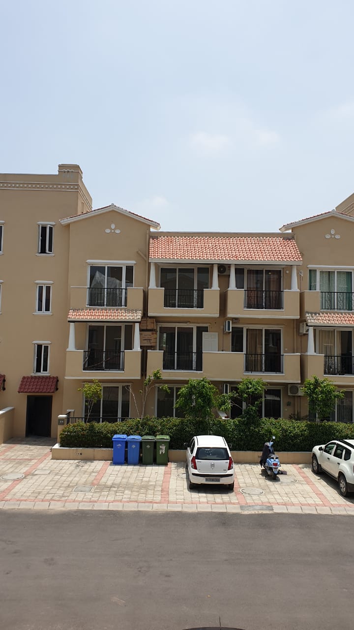 4 BHK + Servant Room,Study Room Builder Floor For Sale in Emaar Emerald Floors Premier