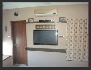 Furnished Amenities in 3 BHK Apartment at Oberoi Springs, Andheri West – for Sale