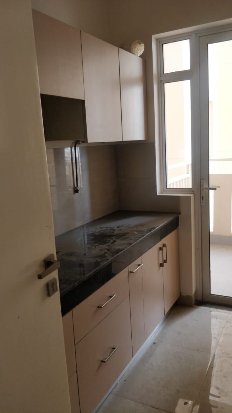 Kitchen, emaar-emerald-estate 2 Bedroom 1020 Sq.Ft. Apartment In Sector 65 Gurgaon 8791387
