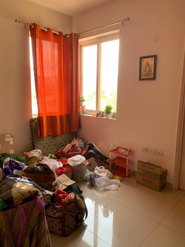 Bedroom, emaar-emerald-estate 2 Bedroom 1020 Sq.Ft. Apartment In Sector 65 Gurgaon 8791387