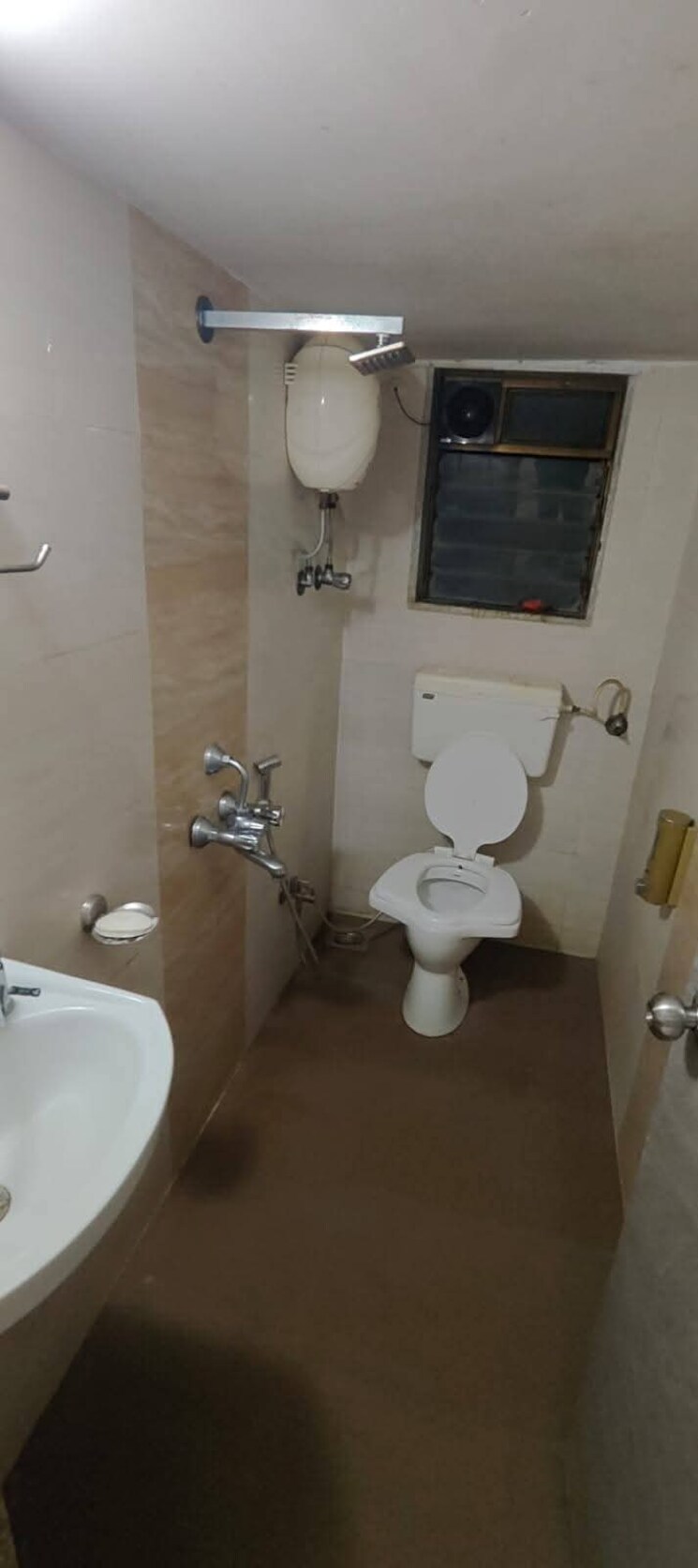Bathroom, tulip-chs-andheri-west 2 Bedroom 700 Sq.Ft. Apartment In Andheri West Mumbai 8791383