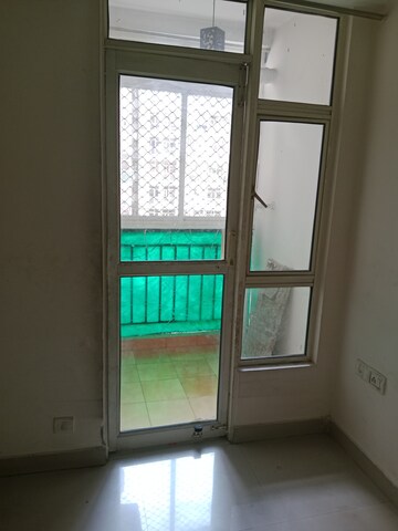 Room in 2 BHK Apartment at Ascent Savy Ville De, Raj Nagar Extension – for Rent