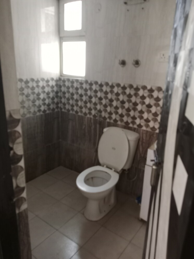 Bathroom, ascent-savy-ville-de 2 Bedroom 985 Sq.Ft. Apartment In Raj Nagar Extension Ghaziabad 8791395