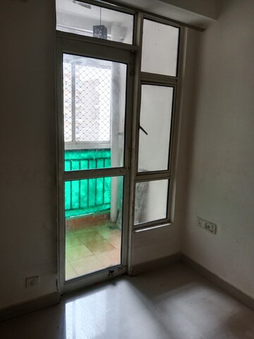 Room in 2 BHK Apartment at Ascent Savy Ville De, Raj Nagar Extension – for Rent