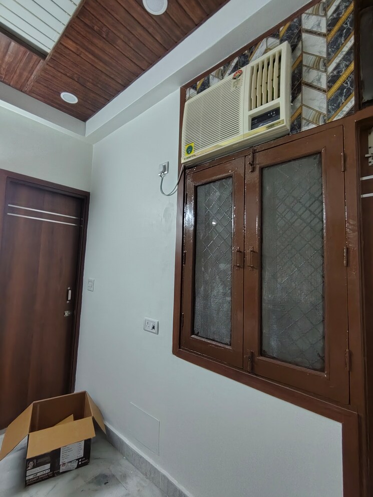 Kitchen, royce-vaishali Studio 650 Sq.Ft. Builder Floor In Vaishali Sector 5 Ghaziabad 8791406