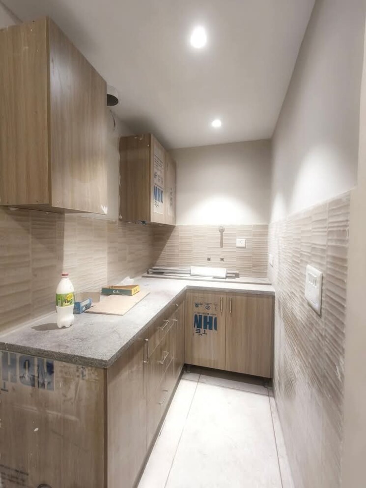 Bathroom, igi airport area 2 Bedroom 600 Sq.Ft. Builder Floor In Igi Airport Area Delhi 8791408