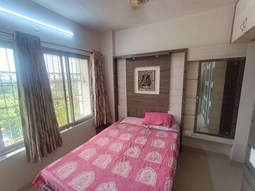 Bedroom in 2 BHK Apartment at Sai Mangal CHS Kandivali, Kandivali West – for Rent