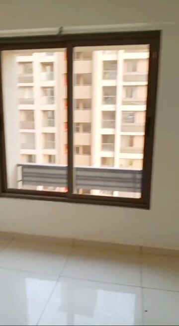 Room in 3 BHK Apartment at Chandkheda – for Rent