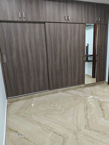 Room in 3 BHK Builder Floor at Saket – for Rent