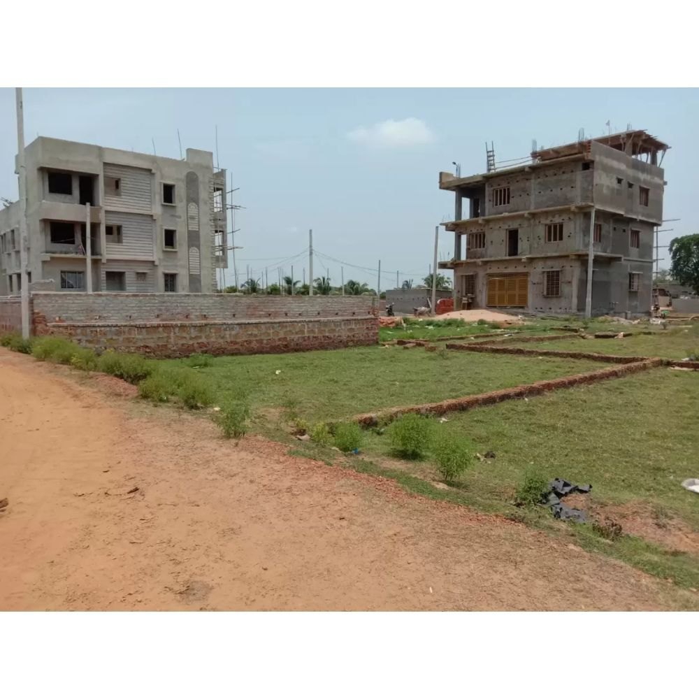 Plot For Sale in 3C Lotus City