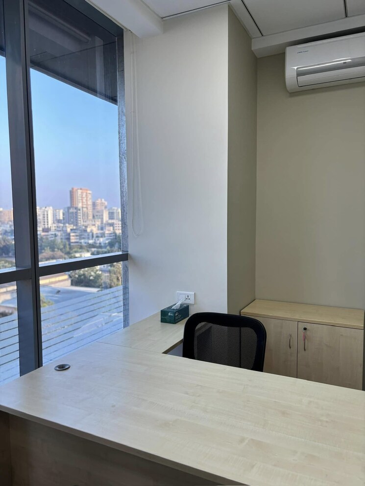 Room, pinnacle-business-park Commercial Office Space 4100 Sq.Ft. In Andheri East Mumbai 8791538